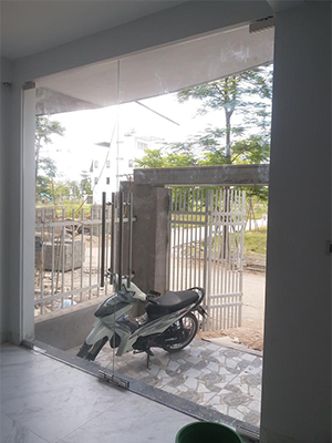  Lắp đặt cửa kính thủy lực cao cấp tại Cầu Giấy