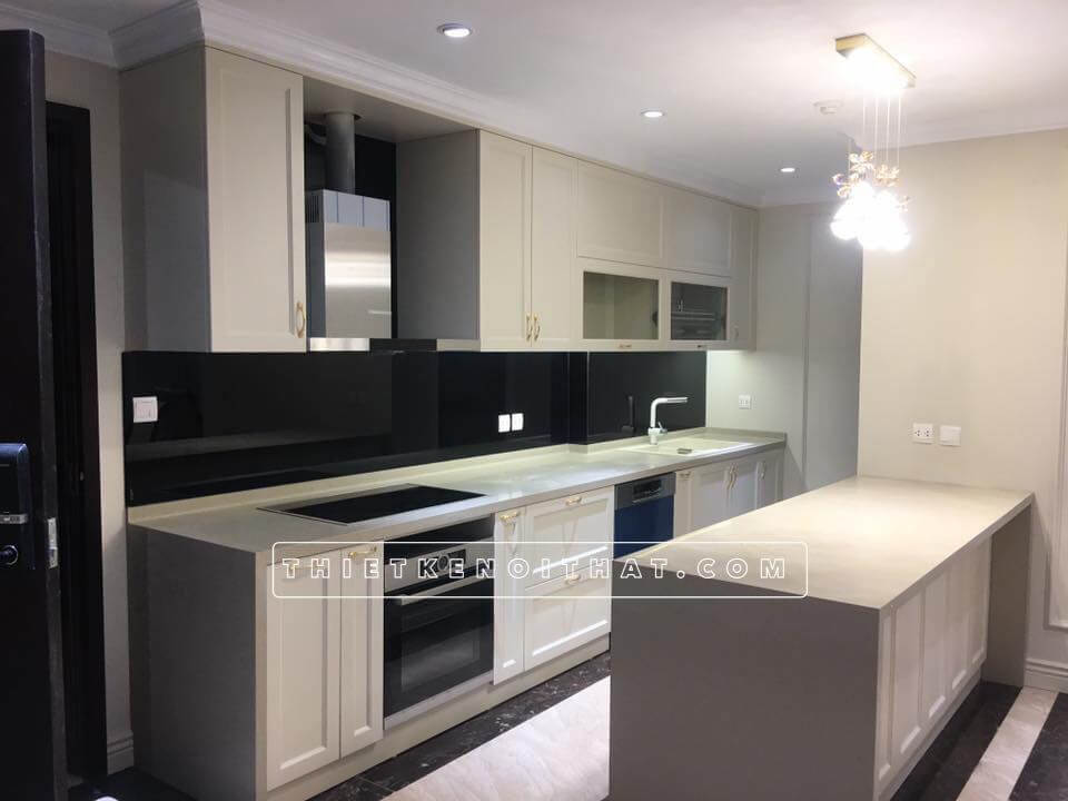 Mẫu kính màu ốp bếp