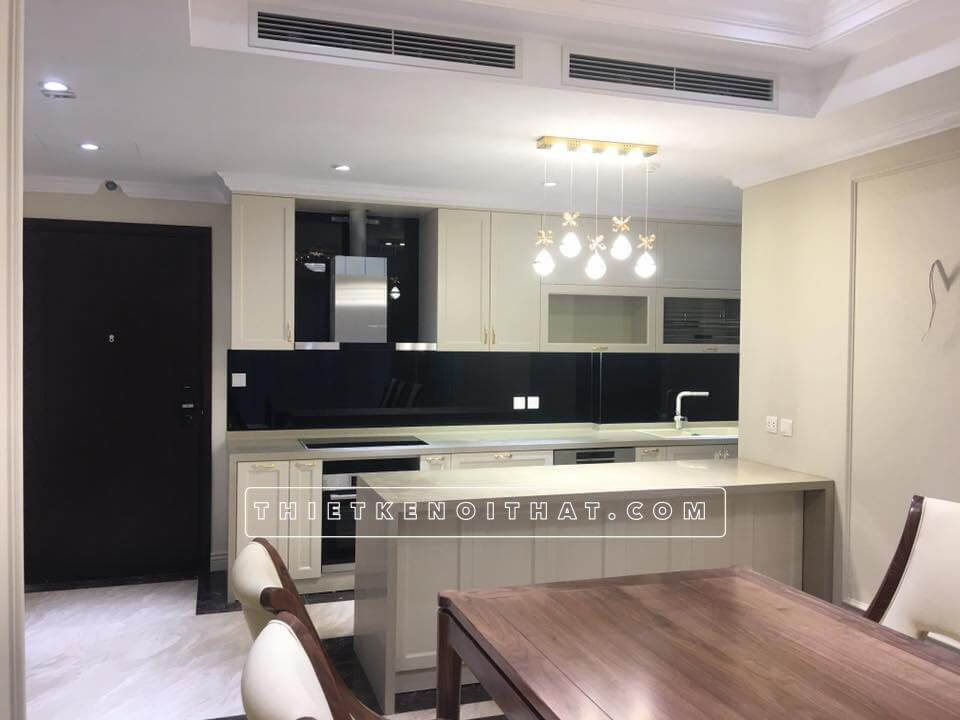 Mẫu kính màu ốp bếp