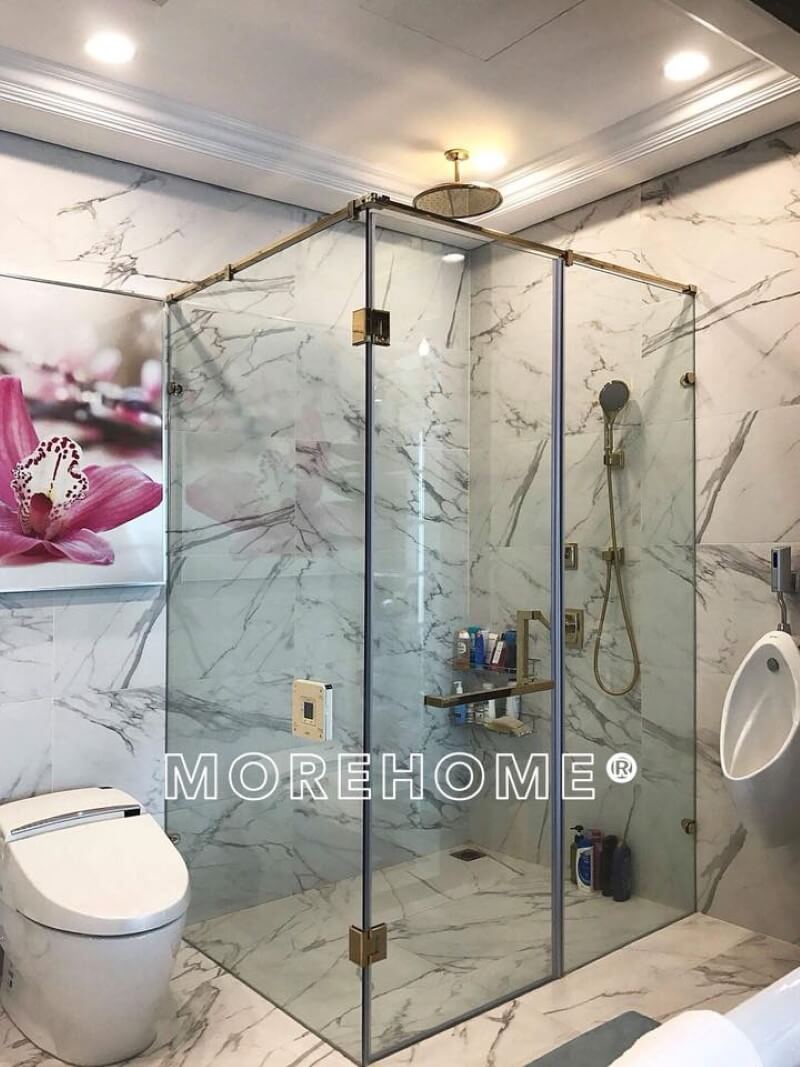 MoreGlass sử dụng phôi kính Việt Nhật có giấy chứng nhận kiểm định kính cường lực cao cấp để thi công cho khách hàng Vách kính cường lực - phòng tắm kính
