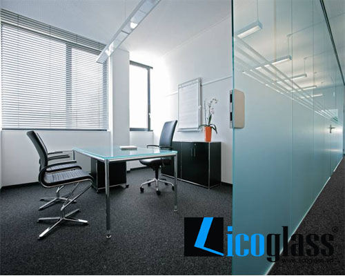 Ưu điểm của mặt bàn kính cường lực