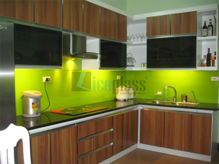 kính ốp bếp màu xanh non